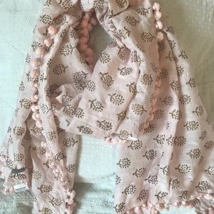 matta scarf with tassels